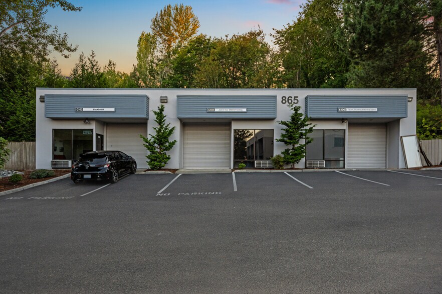 901 Rainier Ave N, Renton, WA à louer - Photo de l’immeuble – Image 3 sur 9