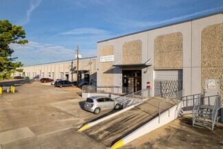 Plus de détails pour 3800-3898 W 11th St, Houston, TX - Industriel/Logistique à louer