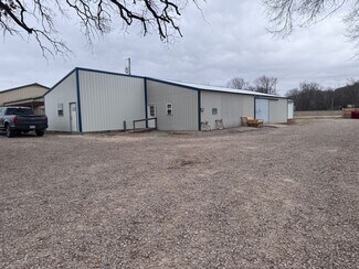 Plus de détails pour 1001 N 2nd St, Stilwell, OK - Local d’activités à vendre