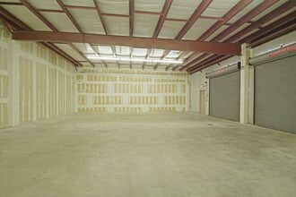 1525 NW 3rd St, Deerfield Beach, FL à louer Photo intérieure– Image 2 sur 11