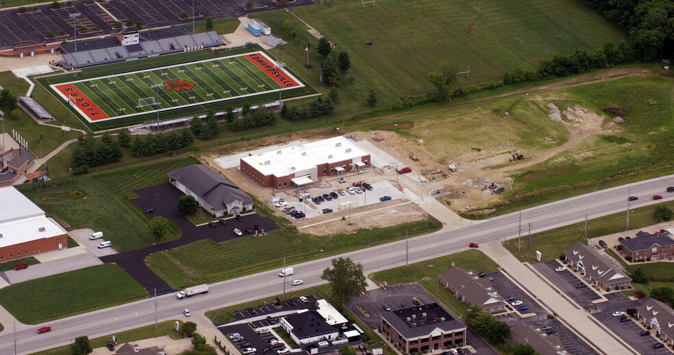 1188 S State Route 157, Edwardsville, IL à louer - Photo principale – Image 1 sur 4