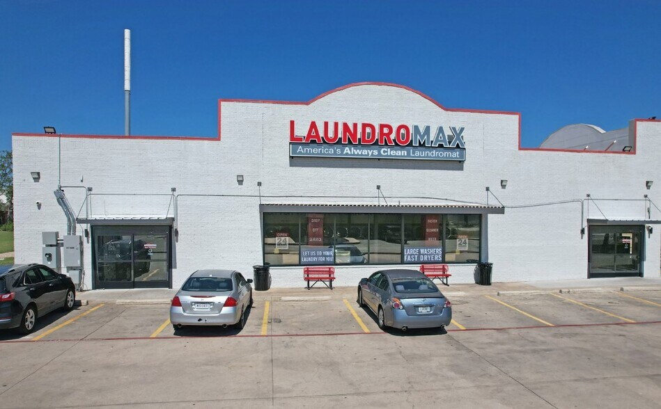 3407 Sycamore School Rd, Fort Worth, TX à vendre - Photo de l’immeuble – Image 1 sur 6