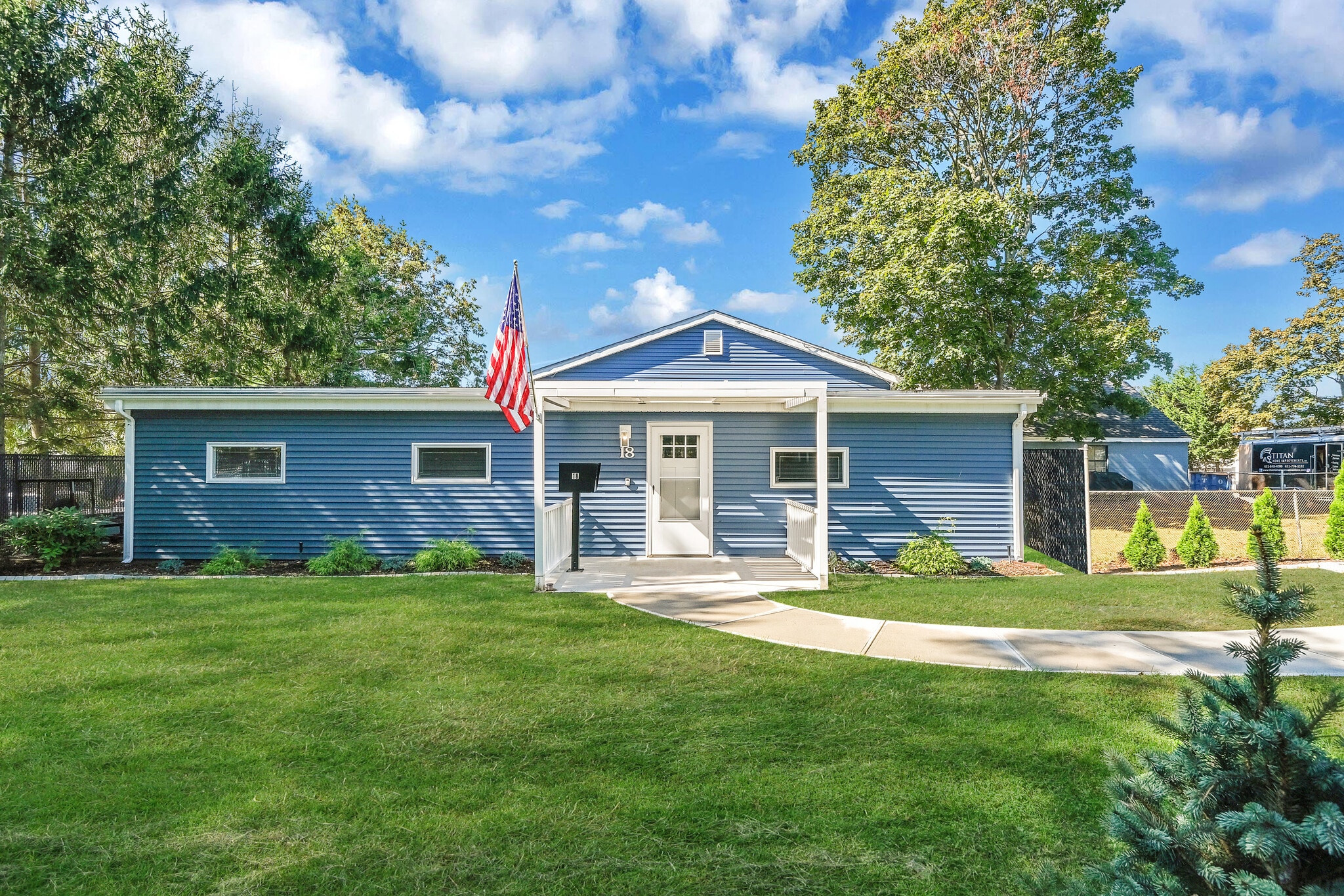 14-18 Third E Ldl St, Patchogue, NY à vendre Photo principale– Image 1 sur 46