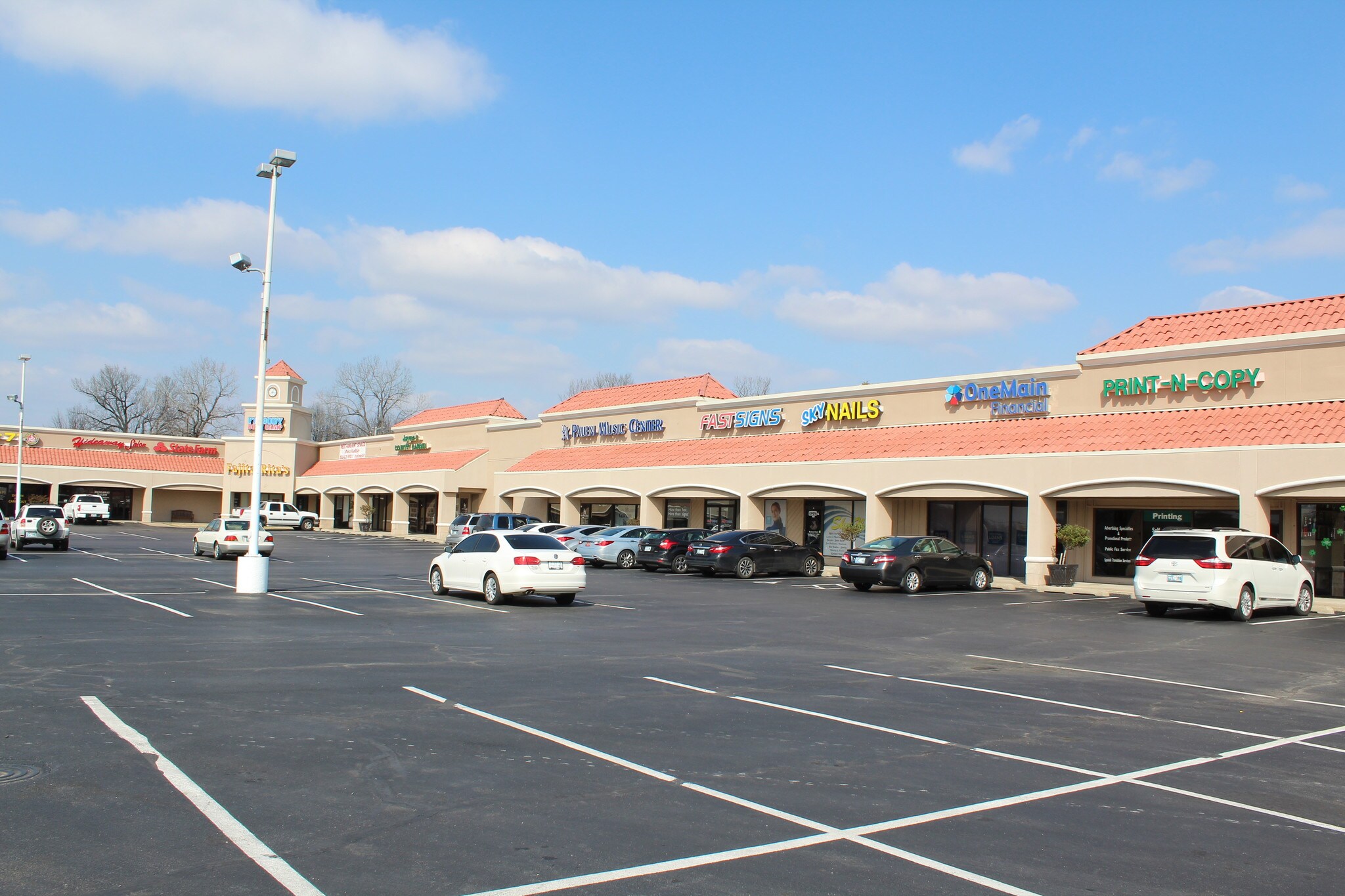 915-1009 N Elm Pl, Broken Arrow, OK à louer Photo principale– Image 1 sur 8