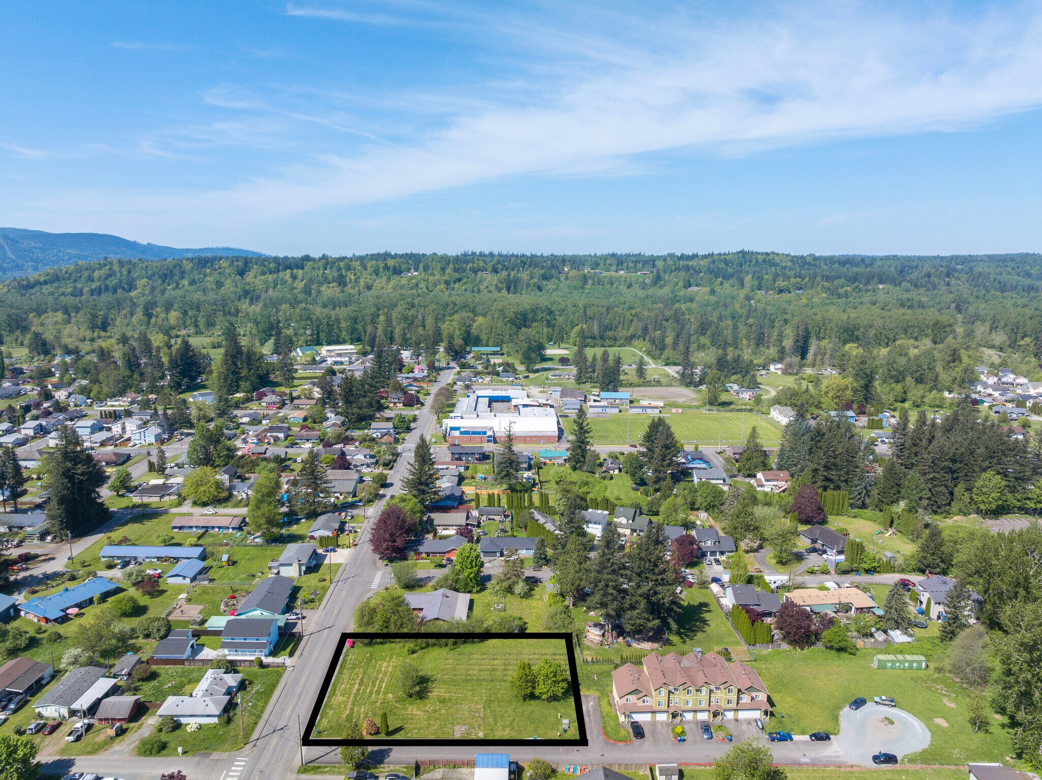515 High Ave, Sultan, WA à vendre Photo principale– Image 1 sur 14