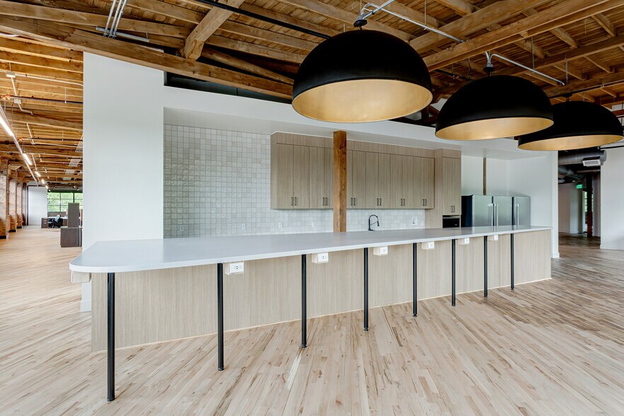 706 19th Ave N, Nashville, TN à louer - Photo intérieure – Image 2 sur 6