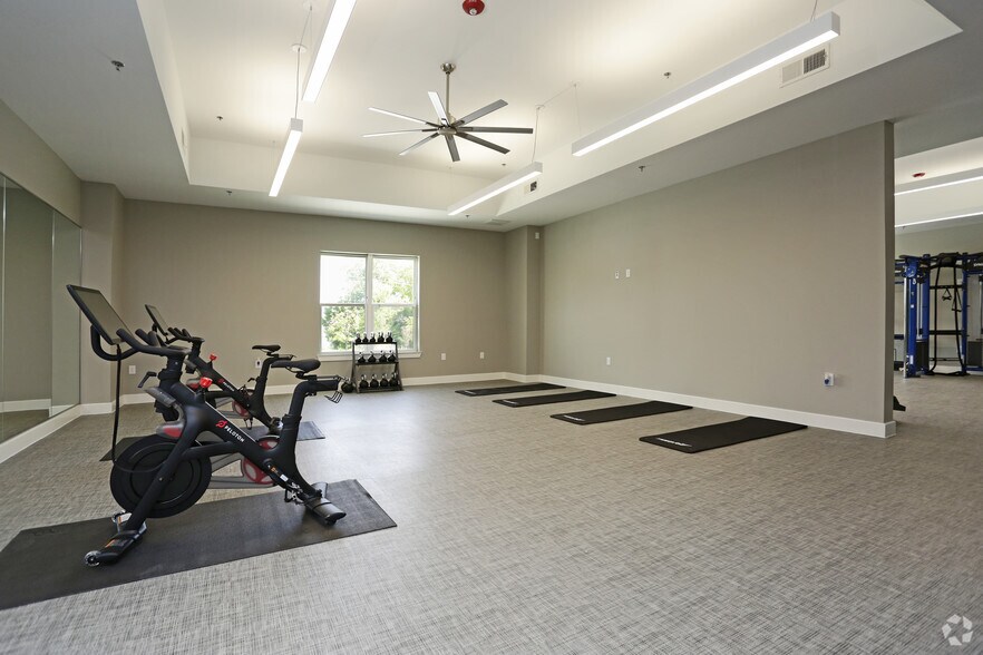 1307 Ridge Rd, Rockwall, TX à louer - Photo intérieure – Image 2 sur 38