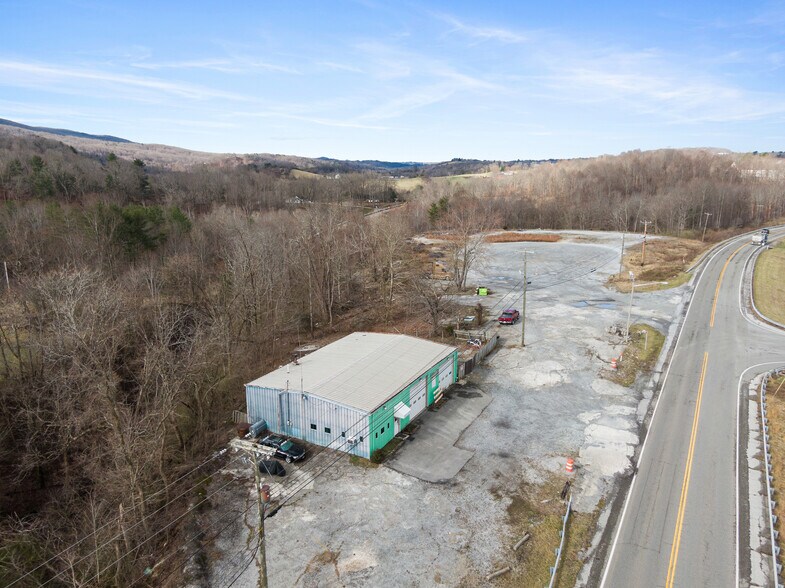 1495 Chapman Rd, Wytheville, VA à vendre - Photo de l’immeuble – Image 3 sur 21