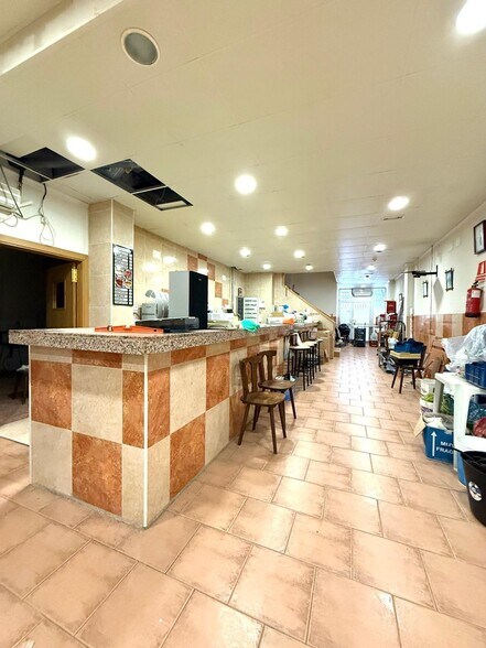 Services hôteliers dans El Morell, Tarragona à vendre - Photo de l’immeuble – Image 3 sur 8
