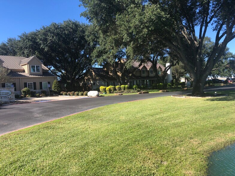 5443 Katy Hockley Cut-Off Rd, Katy, TX à vendre - Photo de l’immeuble – Image 2 sur 15