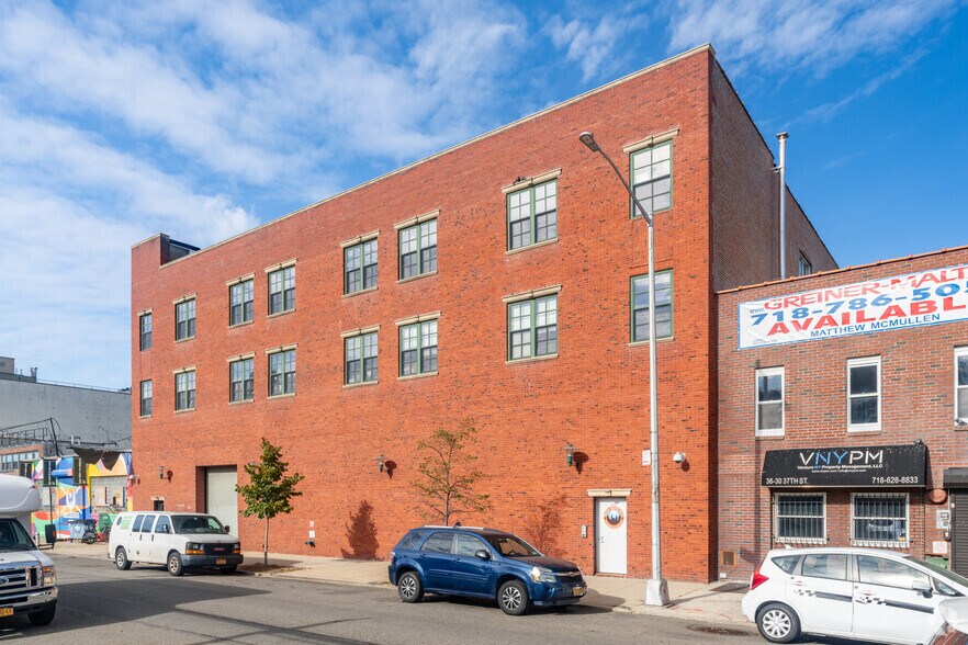 36-40 37th St, Long Island City, NY à louer - Photo de l’immeuble – Image 2 sur 22