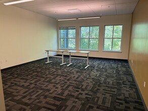 320 E Vine Dr, Fort Collins, CO à louer Photo intérieure– Image 2 sur 2