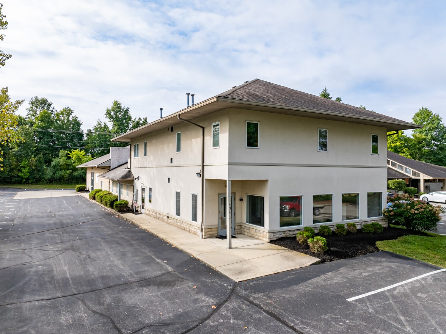 171 Green Meadows Dr S, Lewis Center, OH à vendre Photo de l’immeuble– Image 1 sur 26