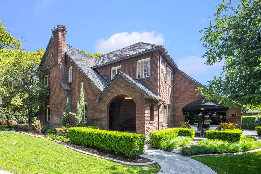 592 N Euclid, Upland, CA à vendre - Photo de l’immeuble – Image 3 sur 18