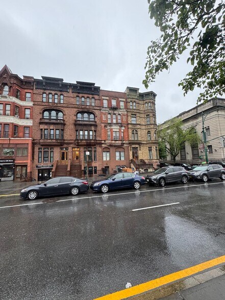 197 Lenox Ave, New York, NY à vendre - Photo principale – Image 1 sur 1