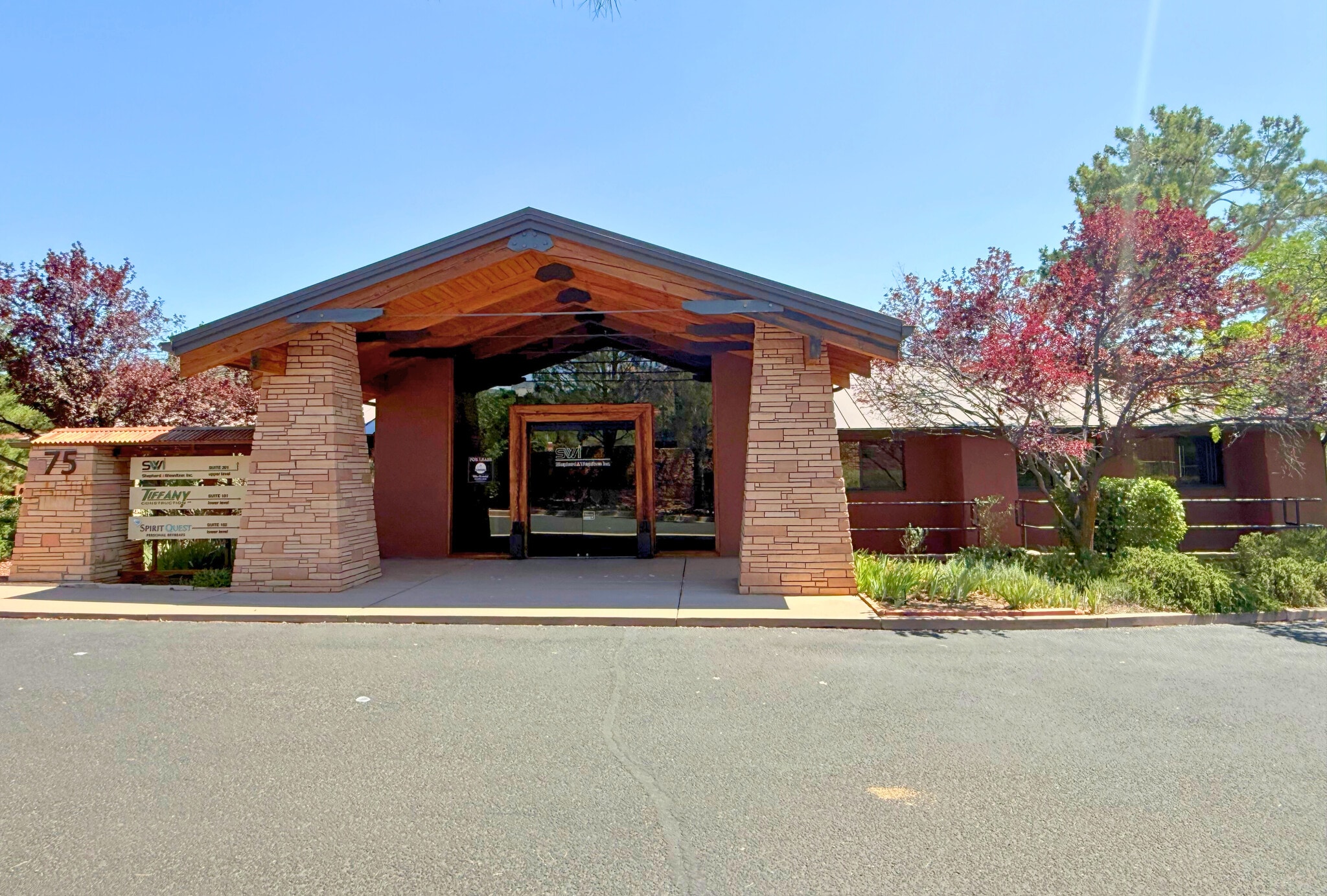 75 Kallof Pl, Sedona, AZ à louer Photo principale– Image 1 sur 69