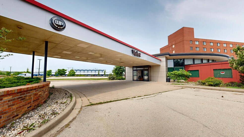 4747 S Howell Ave, Milwaukee, WI à vendre - Numérisation 3D Matterport – Image 3 sur 20