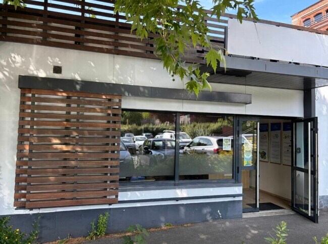 Plus de détails pour Local commercial à vendre