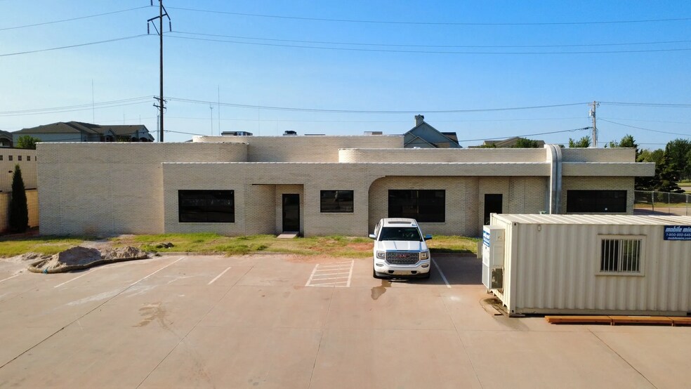 12312 Market Dr, Oklahoma City, OK à louer - Photo de l’immeuble – Image 3 sur 7