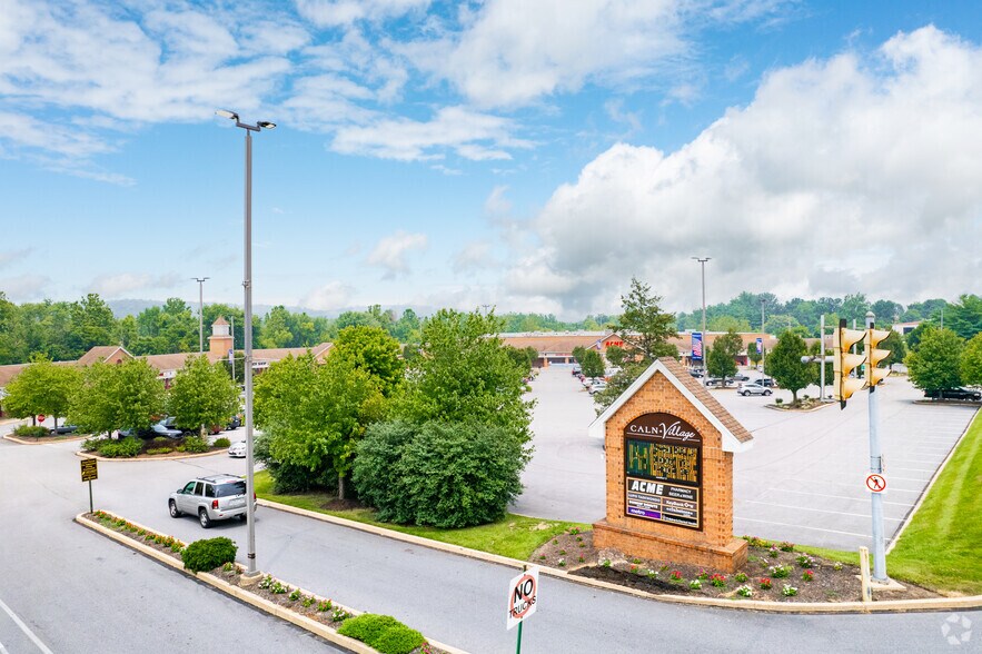 3907-3957 Lincoln Hwy, Downingtown, PA à louer - Photo de l’immeuble – Image 2 sur 13