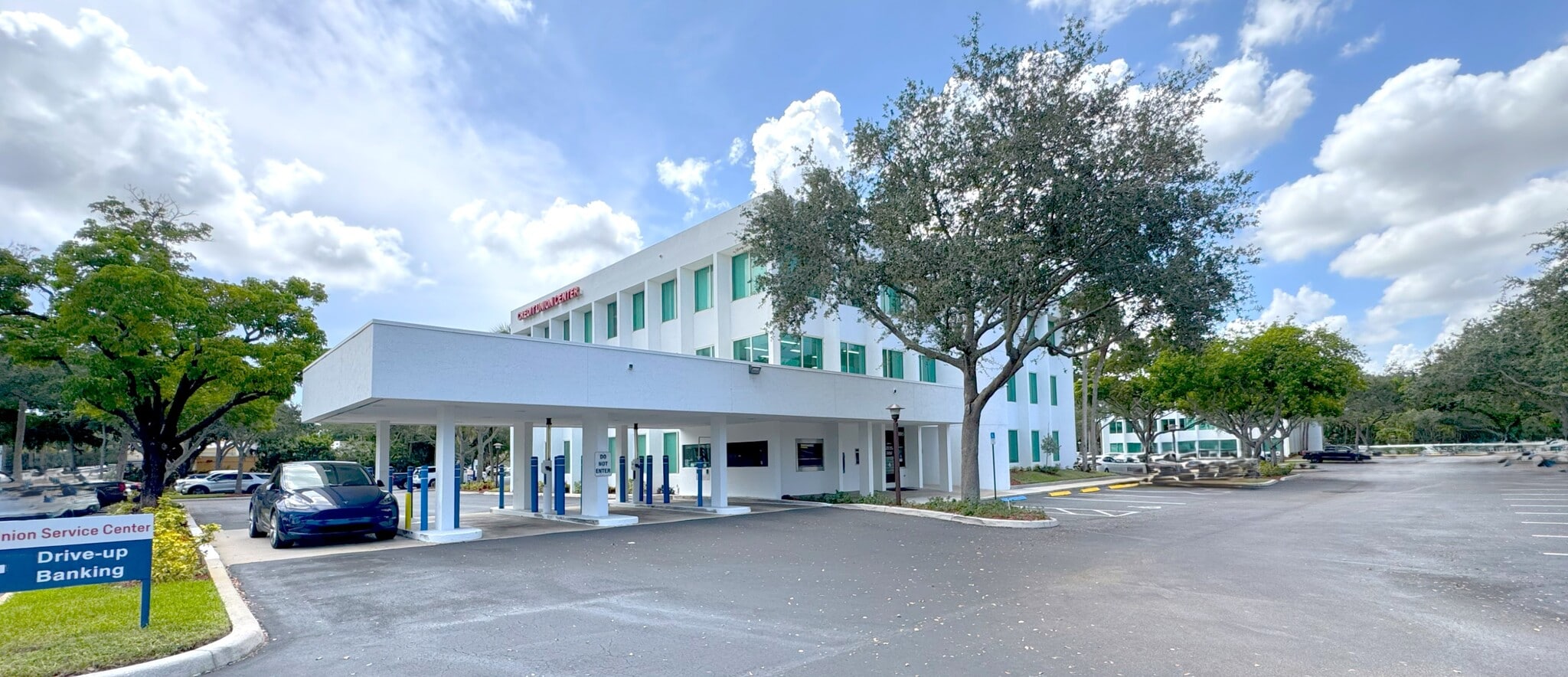 8895 N Military Trl, Palm Beach Gardens, FL à louer Photo de l’immeuble– Image 1 sur 4