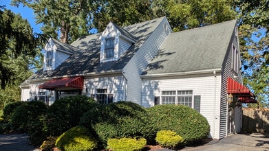 765 E Main St, Branford, CT à louer Photo de l’immeuble– Image 1 sur 27