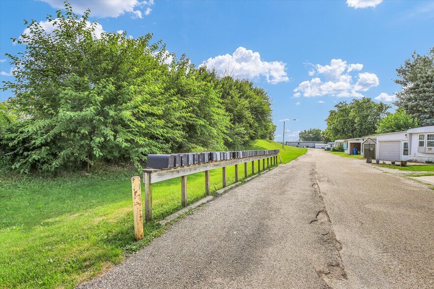 3 D St, Lexington, IL à vendre - Photo de l’immeuble – Image 2 sur 22