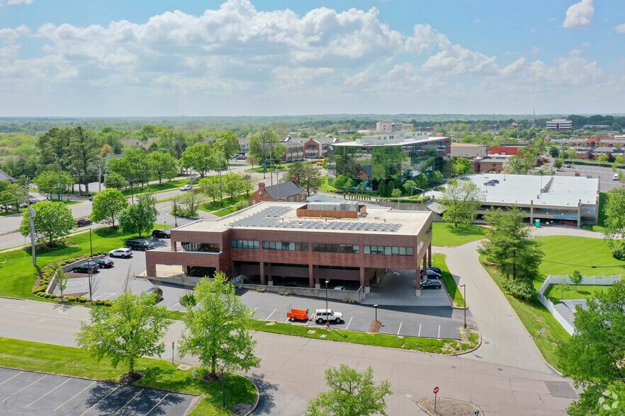 12401 Olive Blvd, Creve Coeur, MO à vendre - Photo de l’immeuble – Image 3 sur 4