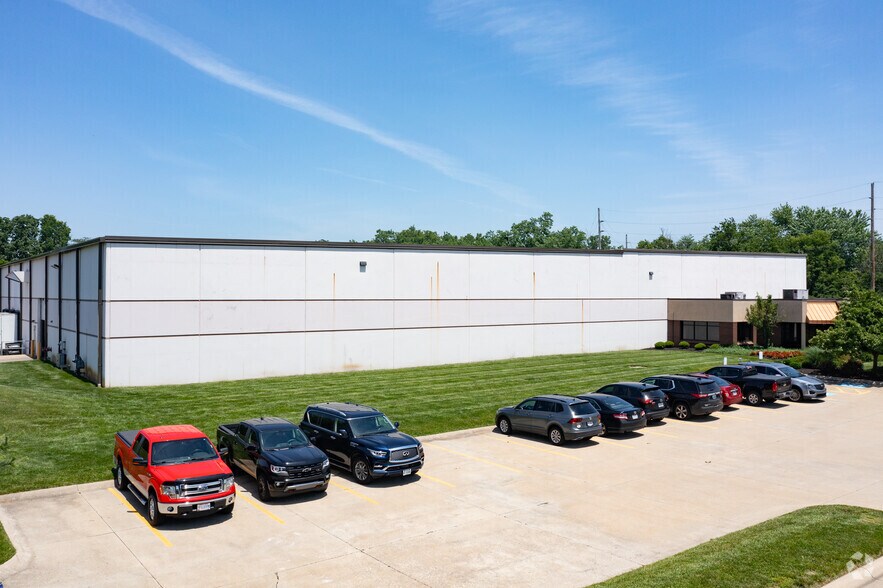 1550 Kingsview Dr, Lebanon, OH à louer - Photo de l’immeuble – Image 2 sur 5