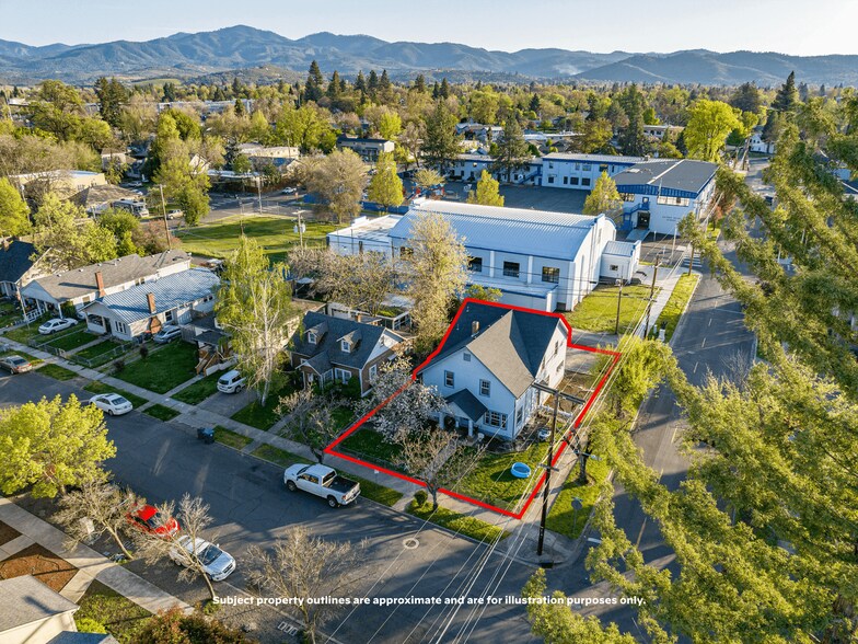 404 S Grape St, Medford, OR à vendre - Photo de l’immeuble – Image 2 sur 66