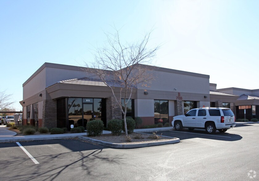 7155 W Campo Bello, Glendale, AZ à louer - Photo de l’immeuble – Image 2 sur 2