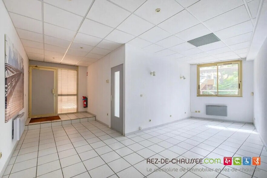Bureau dans Lyon à vendre - Photo de l’immeuble – Image 3 sur 10