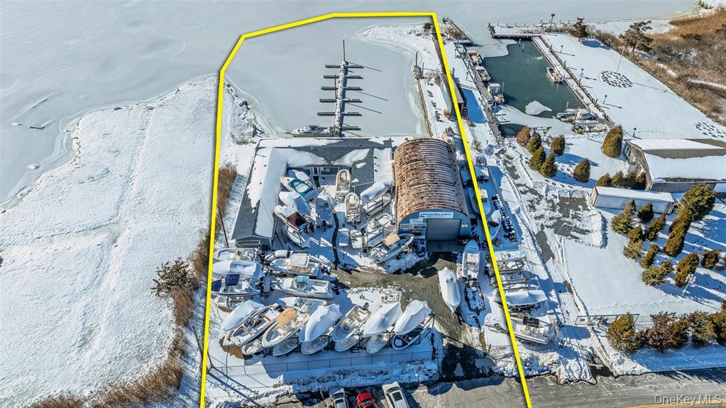 200 Atlantic Ave, East Moriches, NY à vendre Photo principale– Image 1 sur 17