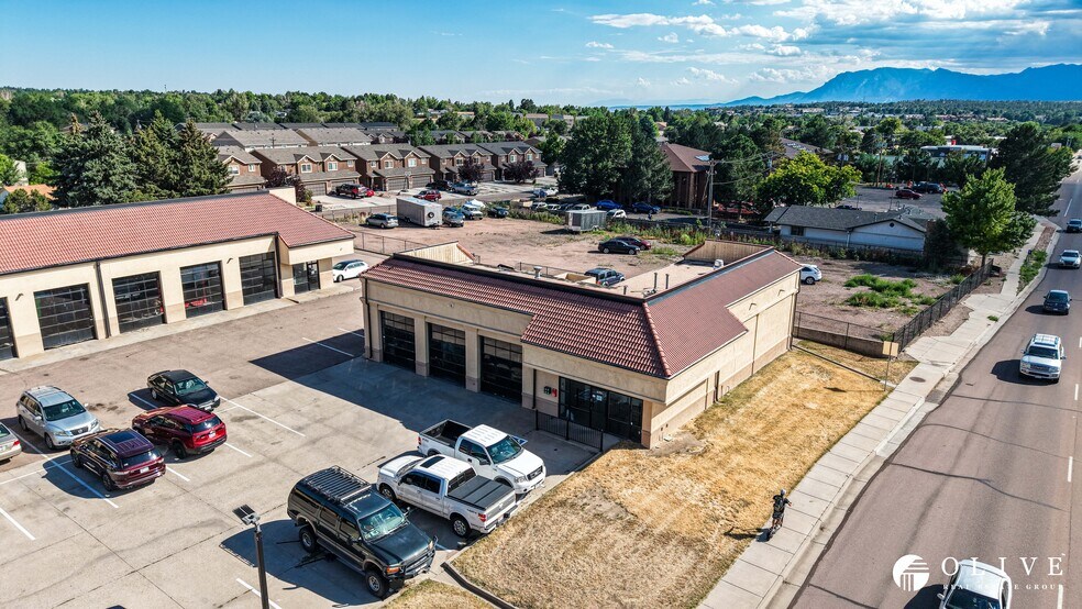 4351 Austin Bluffs Pky, Colorado Springs, CO à louer - Photo de l’immeuble – Image 1 sur 13