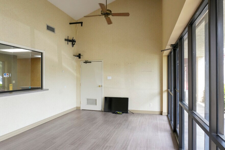 2201 Cleo St, Corpus Christi, TX à vendre - Photo intérieure – Image 3 sur 10