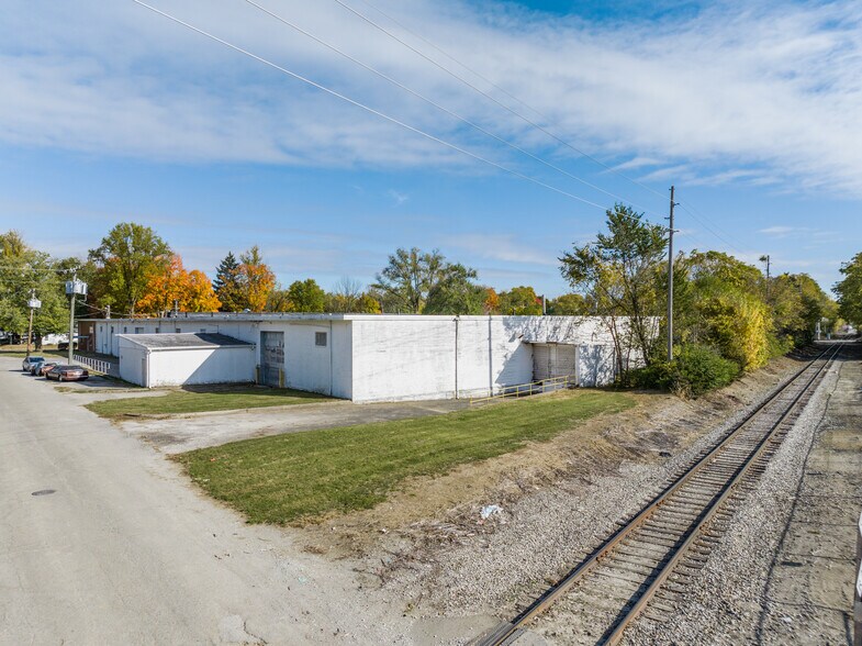 1825 W 18th St, Anderson, IN à vendre - Photo de l’immeuble – Image 3 sur 28