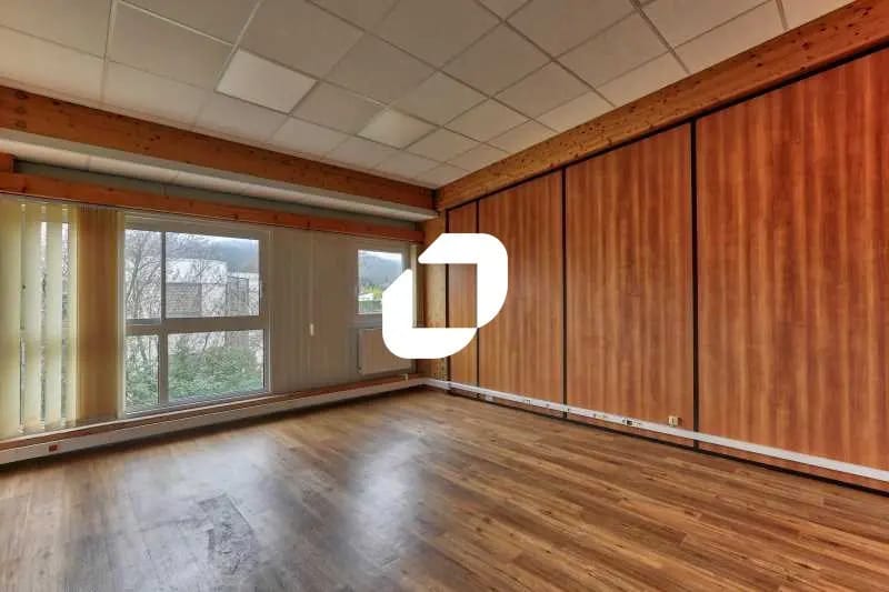 3 Avenue Louis Delage, Linas à louer - Photo de l’immeuble – Image 3 sur 13