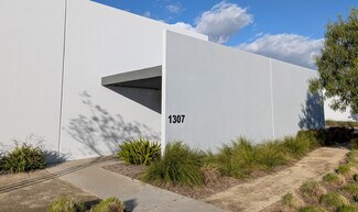 Plus de détails pour 1481-1497 N Main St, Orange, CA - Industriel/Logistique à louer