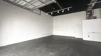 7101 N Miami Ave, Miami, FL à louer Photo de l’immeuble– Image 1 sur 4