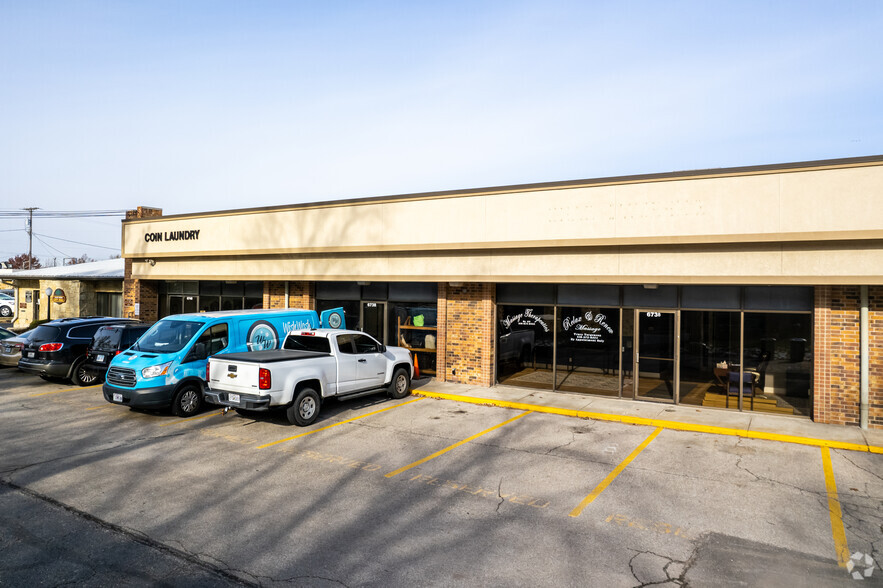 6700 NW Tower Dr, Platte Woods, MO à louer - Photo de l’immeuble – Image 2 sur 4
