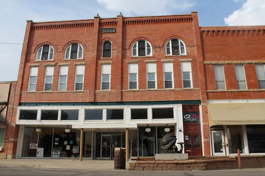 315-319 E 4th St, Loveland, CO à vendre - Photo principale – Image 1 sur 71