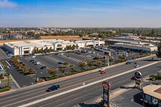 5130 N Blackstone Ave, Fresno, CA - Vue aérienne  vue de carte