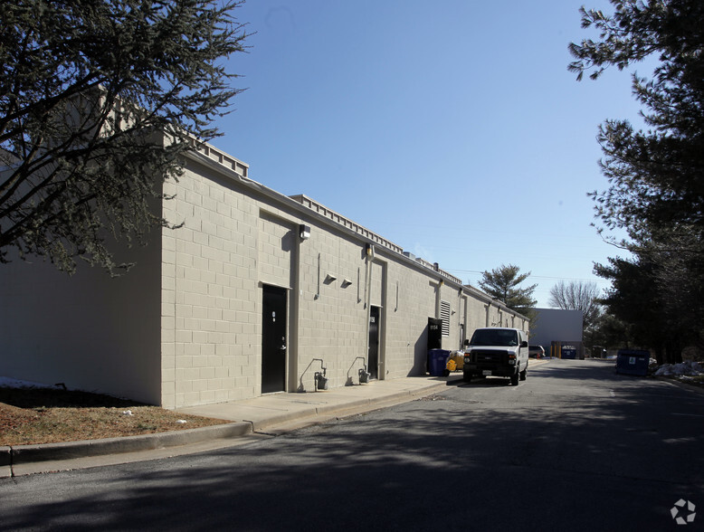9140-9156 Rothbury Dr, Gaithersburg, MD à louer - Photo de l’immeuble – Image 2 sur 3