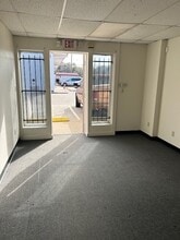 13200 Hempstead Hwy, Houston, TX à louer Photo de l’immeuble– Image 2 sur 4