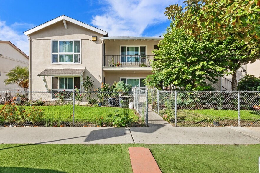637 N Anna Dr, Anaheim, CA à vendre - Photo de l’immeuble – Image 1 sur 13
