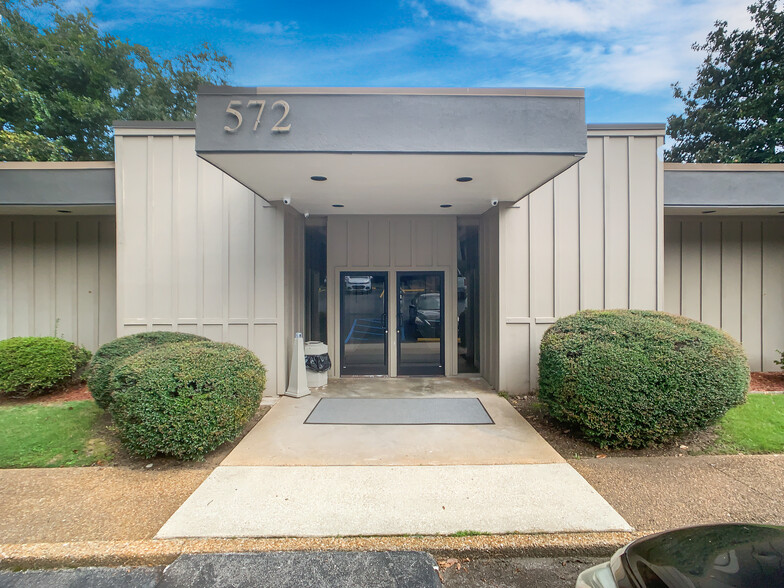 574 Azalea Rd, Mobile, AL à louer - Photo de l’immeuble – Image 1 sur 14