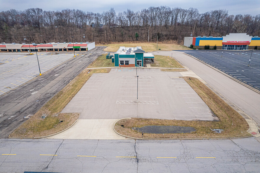 401 Walker Dr, Henderson, KY à vendre - Photo de l’immeuble – Image 1 sur 75