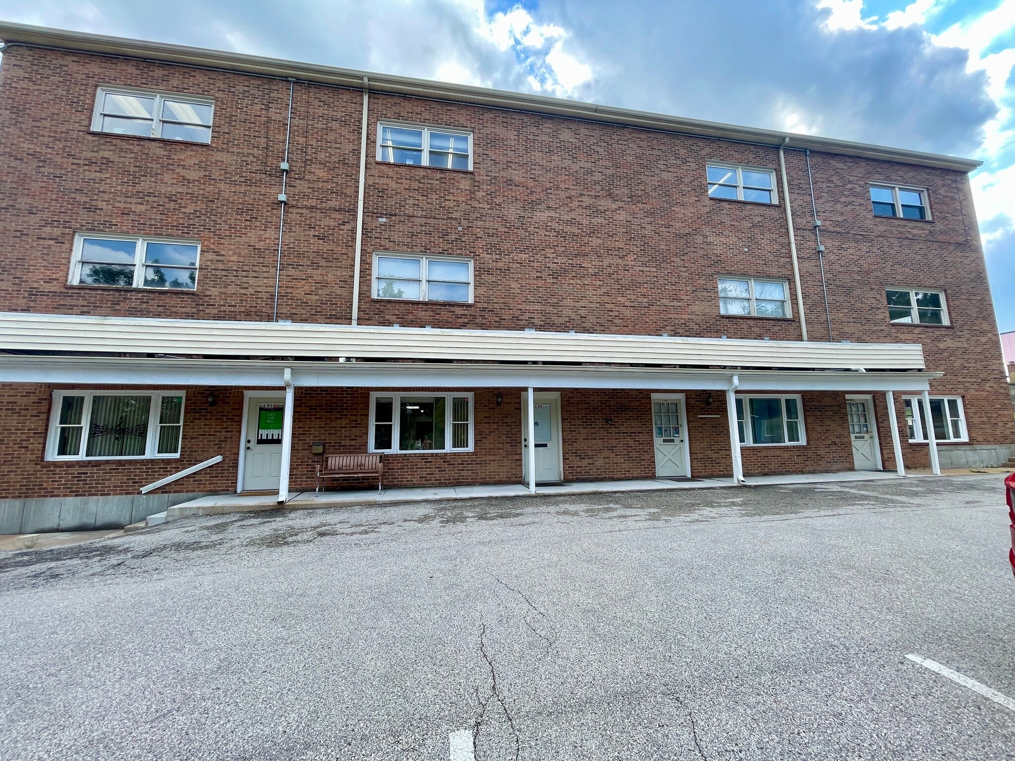 14615 Manchester Rd, Manchester, MO à louer Photo intérieure– Image 1 sur 5