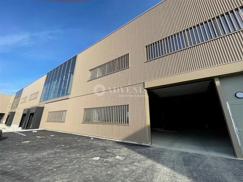 Industriel/Logistique dans Tremblay-en-France à vendre - Photo de l’immeuble – Image 2 sur 10