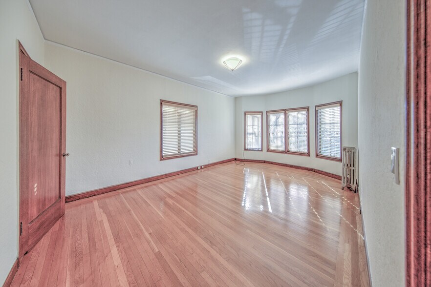 2427 Hilgard Ave, Berkeley, CA à vendre - Photo de l’immeuble – Image 3 sur 21